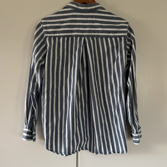 EUC Grayson The Hero Button-Up Shirt, Blue Melange Stripes, Feathered Flannel, 2 - Picture 6 of 6